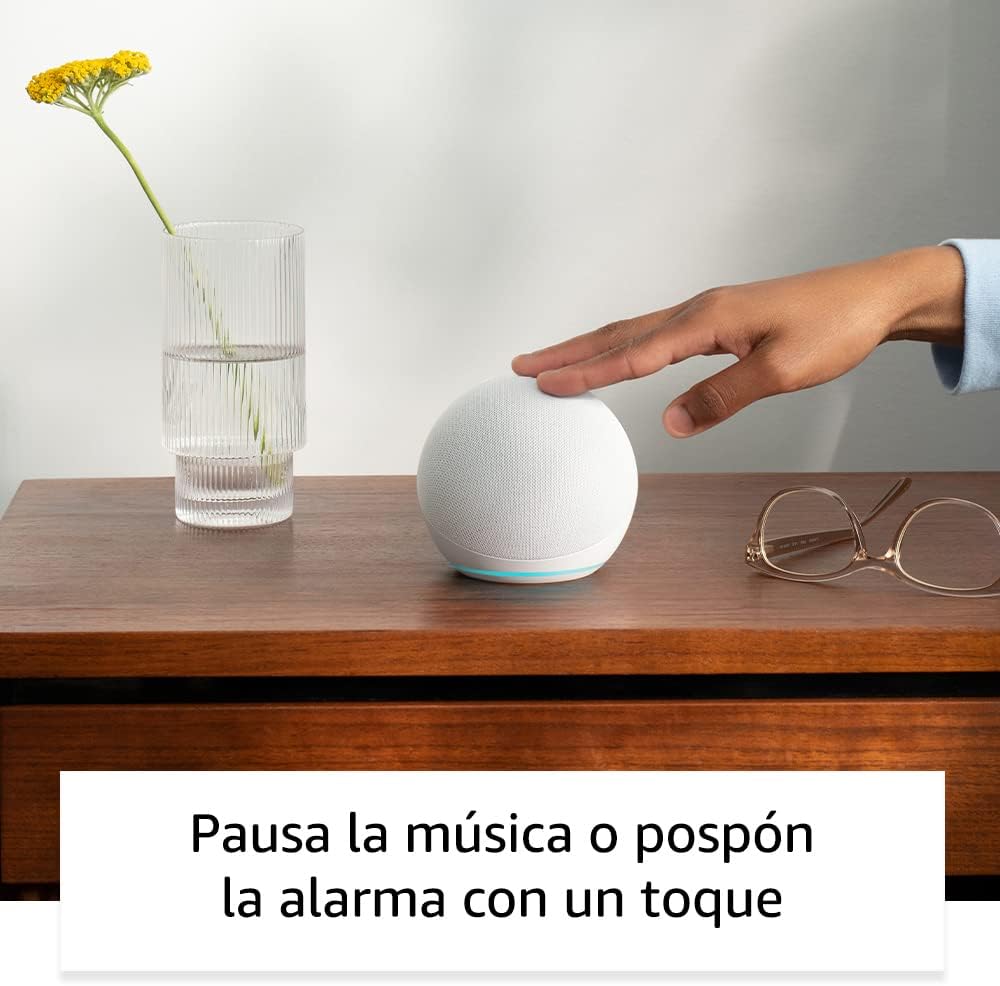 Echo Dot (5.ª generación) | Antracita + Tapo L530EA Bombilla LED Inteligente (E27), Compatible con Alexa - Kit de inicio de Hogar digital - 5