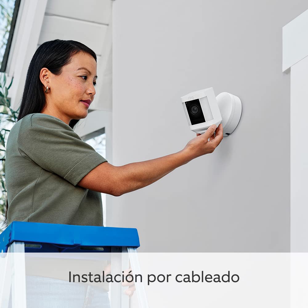 Ring cámara Plus con luces cableada (Spotlight Cam Plus) | Cámara de vigilancia exterior HD wifi con comunicación bidireccional, visión nocturna y focos LED | 30 días gratis de Ring Home | 2 Cámaras - 5