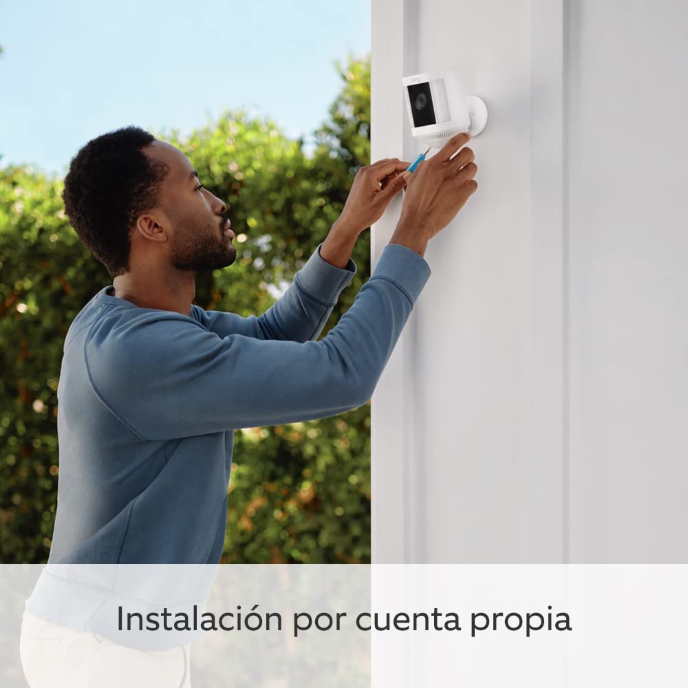 Ring cámara Plus con luces y batería (Spotlight Cam Plus) | Cámara de vigilancia exterior HD wifi con comunicación bidireccional, visión nocturna y focos LED | 30 días gratis de Ring Home | 2 Cámaras - 5