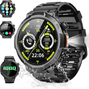 Reloj Inteligente Hombre con Linterna, 1.53'' Militar Smartwatch con Batería de 1000mAh, IP68 Reloj Deportivo con Llamadas Bluetooth/Monitor de Sueño/Pulsómetro, 100+Modos Deportivos para Android iOS