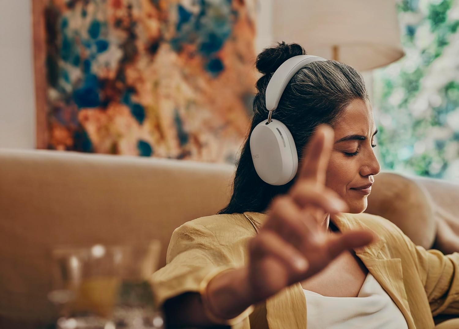 Sonos Ace - Auriculares inalámbricos Bluetooth con cancelación Activa de Ruido - hasta 30 Horas de autonomía - Audio Espacial con Seguimiento dinámico de la Cabeza - Blanco - 5